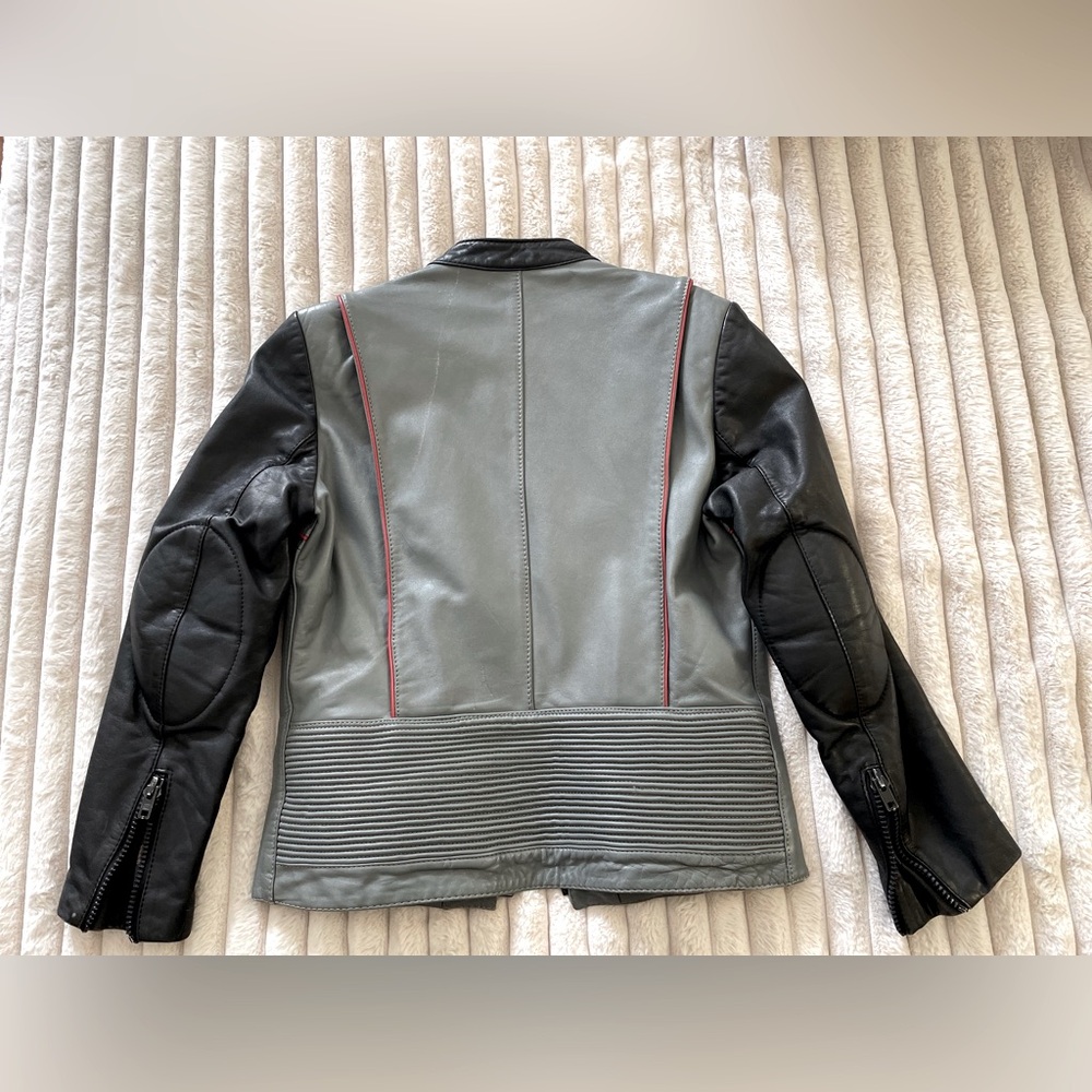 Harley-Davidson VINTAGE Color-blocked grey/black/red leather. Men’s size 40